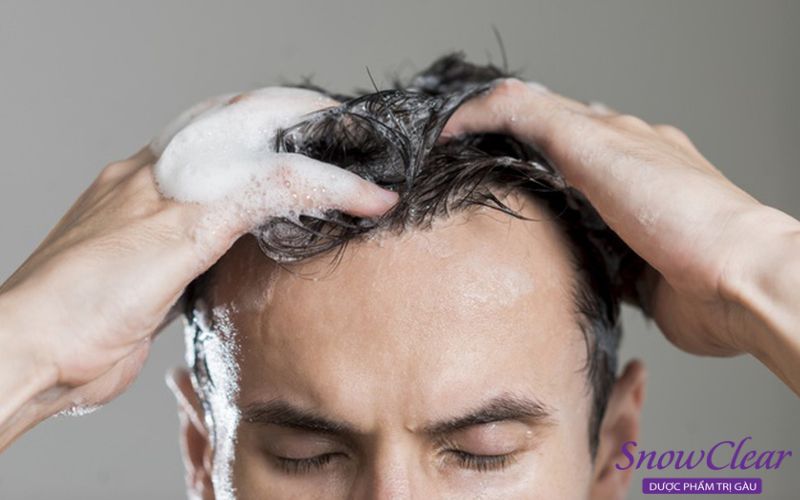 Dầu gội đầu trị gàu cho nam không gây khô tóc