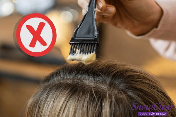 Hạn chế cho tóc tiếp xúc với hóa chất độc hại