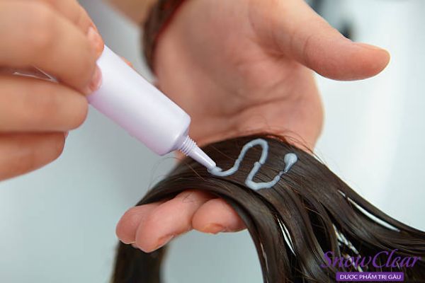 Sử dụng kem ủ tóc