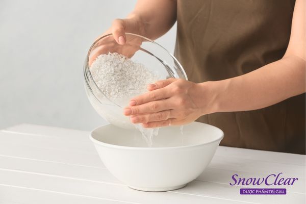 Cách ủ tóc bằng nước vo gạo nguyên chất 