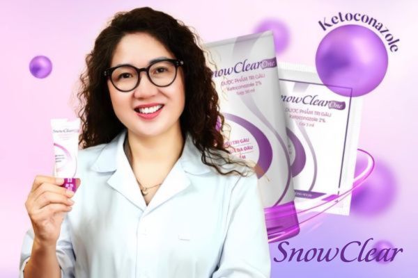 Sử dụng dầu gội SnowClear One chăm sóc tóc khi tóc bị gàu